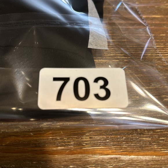 New Cache Open long sleeve sequin bodice black blouse Medium - Picture 11 of 11